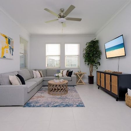 Modern Oasis! 3Br Townhouse In A Lagoon Community 卫斯理堂 外观 照片